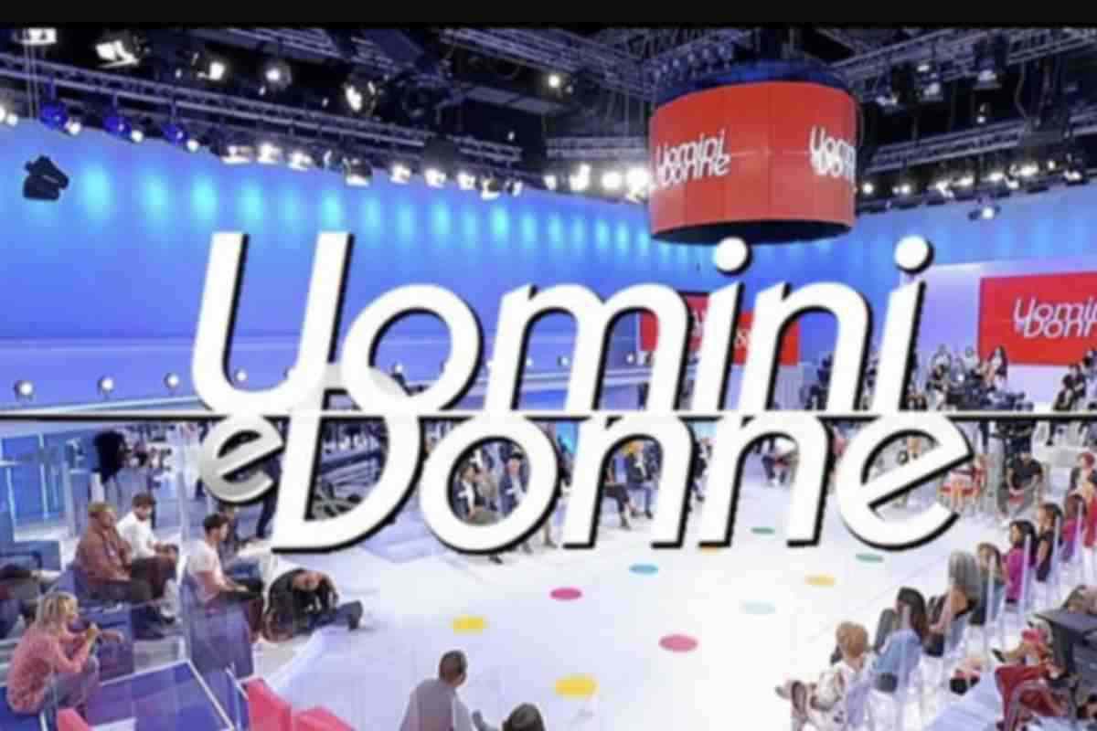 Negli ultimi giorni, l’attenzione mediatica si è concentrata su un acceso confronto che vede come protagonisti un ex corteggiatore